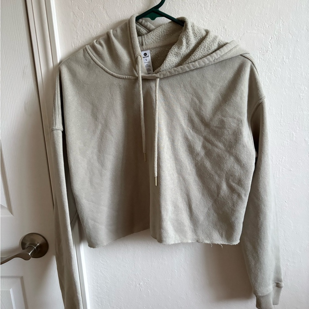 90 Degree By Reflex Cropped Hooded Sweatshirt in Light Beige